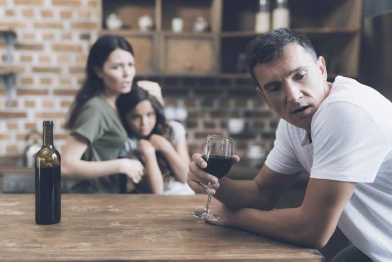 Причины пьянства мужчины в семье